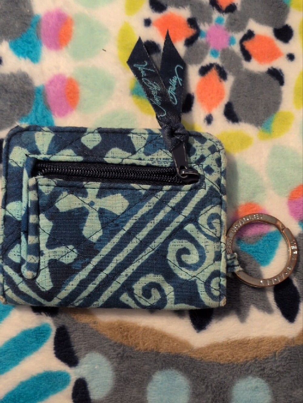 Vera Bradley Retired Ikat Island Lanyard And Card Holder - Picture 5 of 6